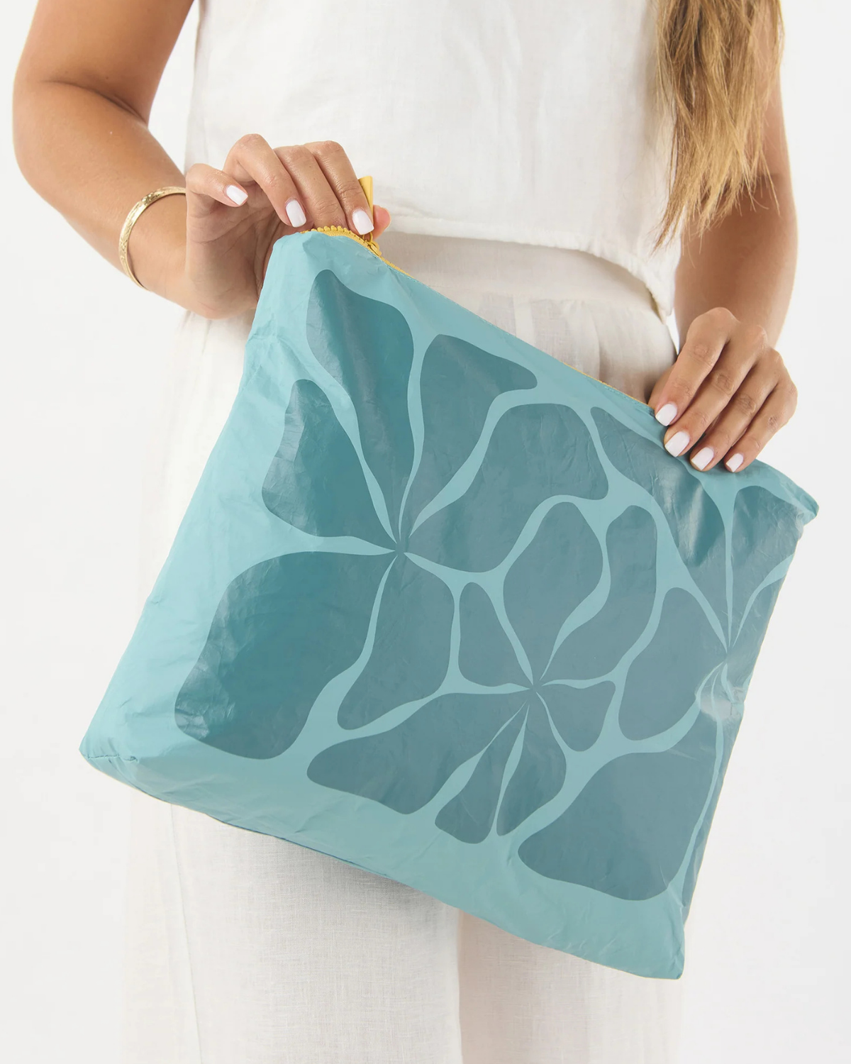 Wavy Max Pouch by Aloha