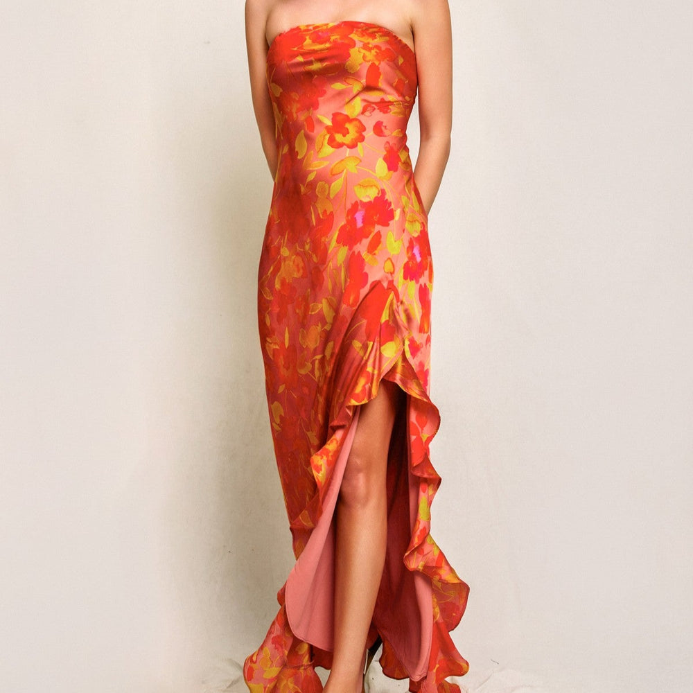 
                  
                    floral strapless satin dress, ruffle hem maxi dress, bias cut satin dress, strapless wedding guest dress, pull-on maxi dress, summer satin dress, floral print evening dress, feminine satin gown
                  
                
