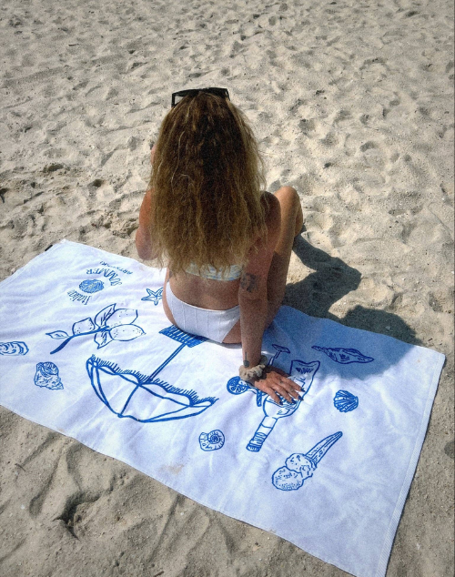 Load image into Gallery viewer, Italian Summer Beach Towel
