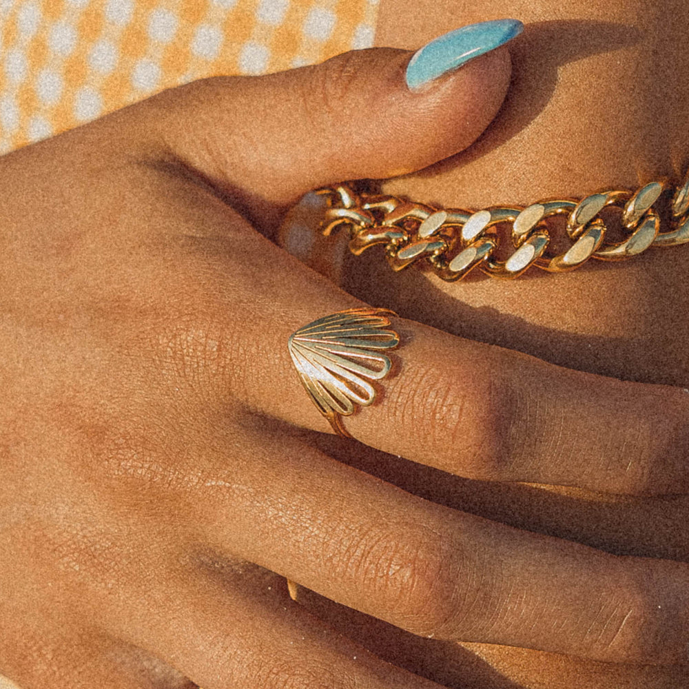 
                  
                    Island Girl Ring
                  
                