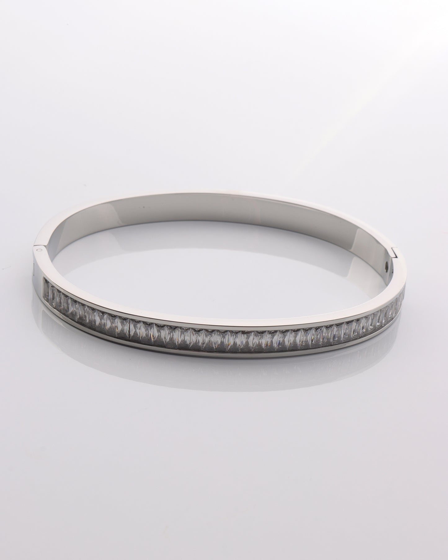 Load image into Gallery viewer, Bezel Multi Marquise Bangle
