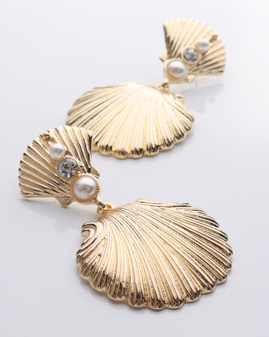 Dramatic Vintage Scallop Shell Dangle Earring