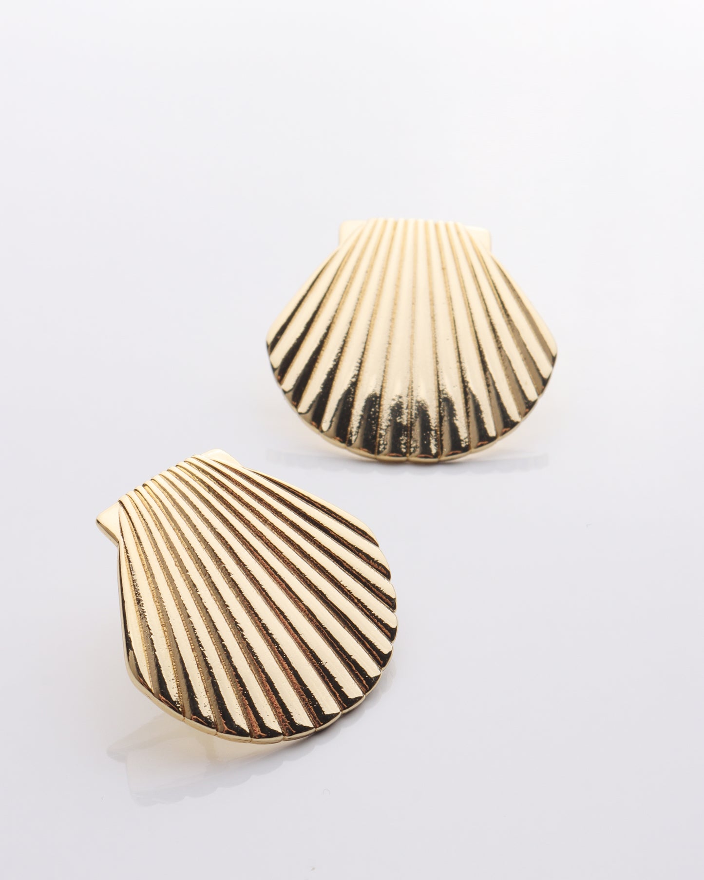 Large Scallop Shell Stud