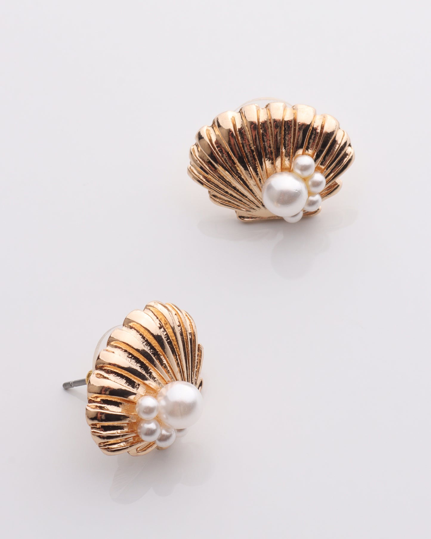 Shell & Pearl Cluster Stud