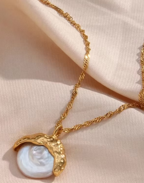 The Brandy Necklace
