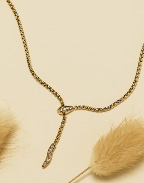 The Liv Lariat
