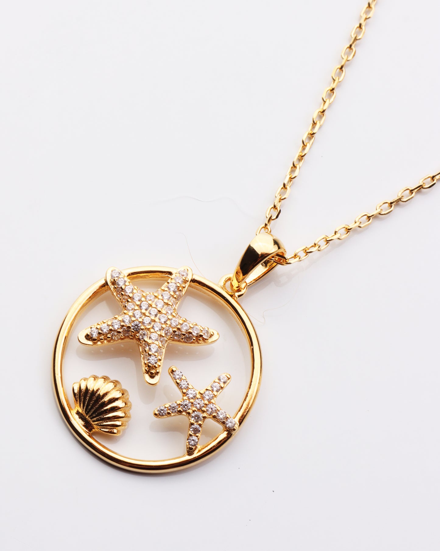 Starfish & Shell Circle Pendant Necklace