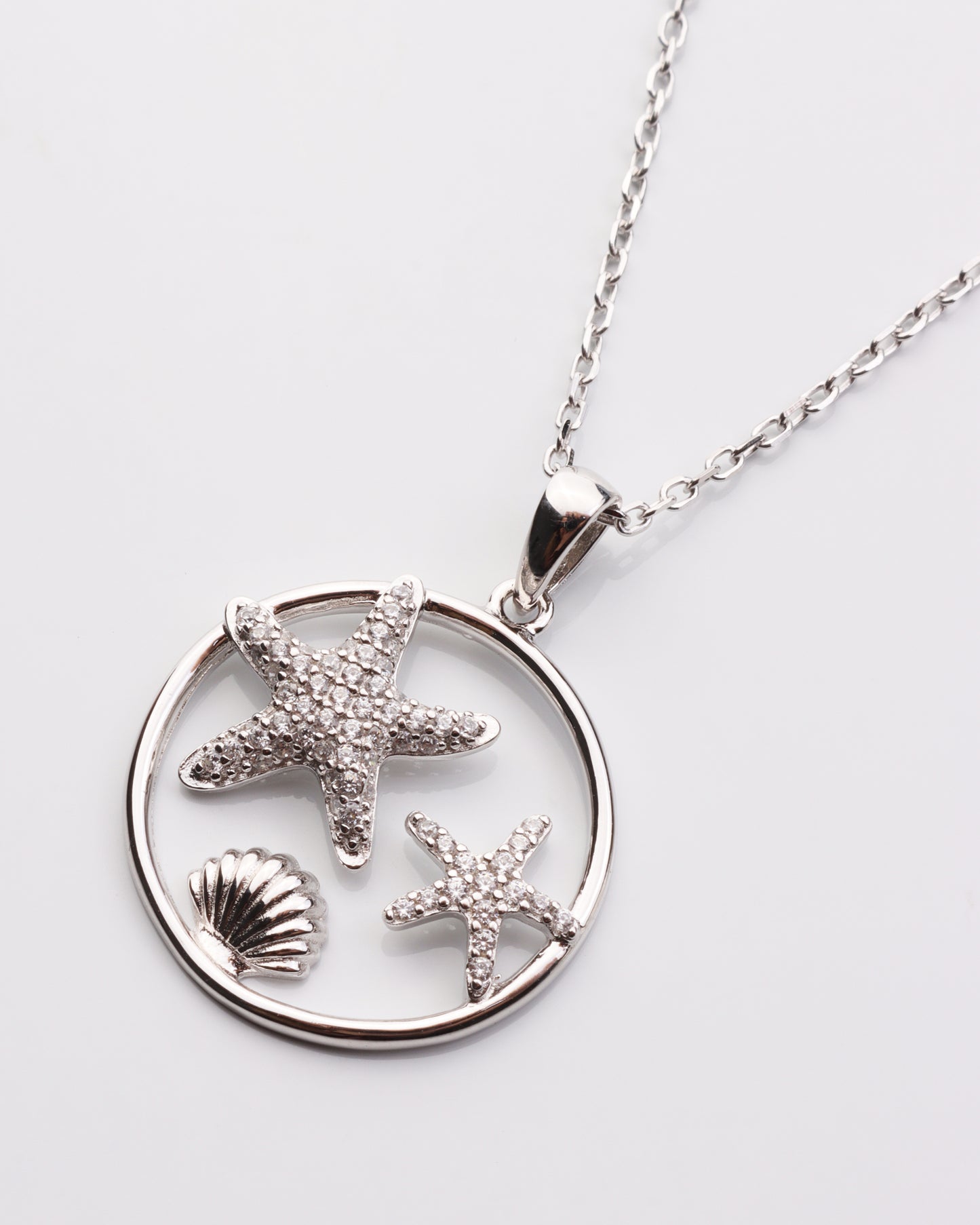 Starfish & Shell Circle Pendant Necklace